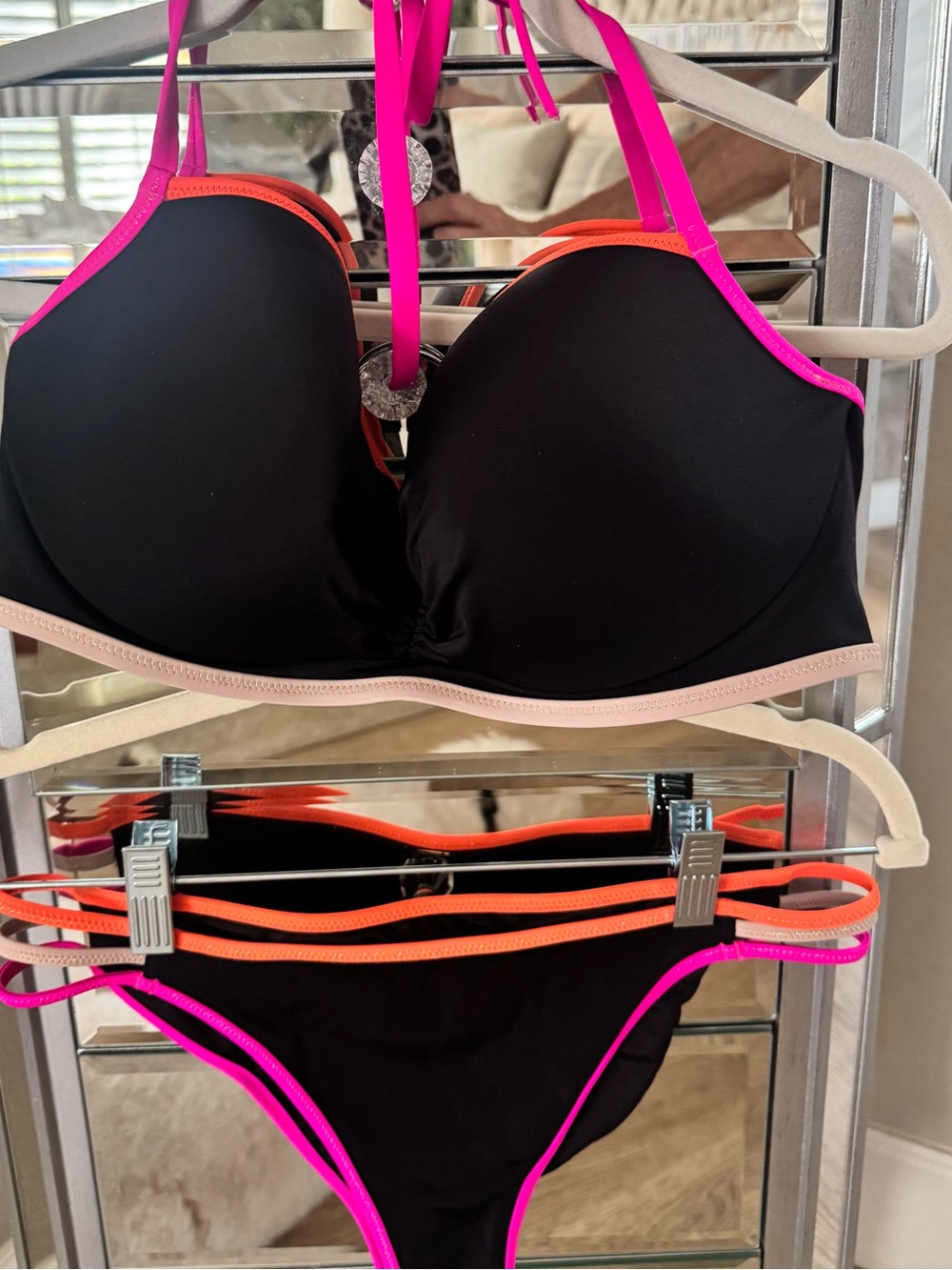 Victoria’s Secret Swimsuit Like New! Size Medium Bottom & 32DD Top